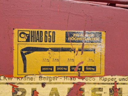 Bild 4:Holzanhänger HIAB 650