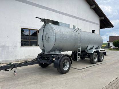 Bild 2:Zubringer Güllezubringer Tankanhänger
