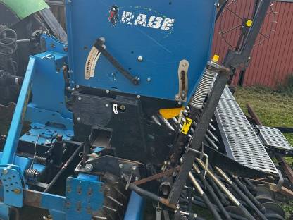 Bild 3:Sämaschine Rabe Multidrill