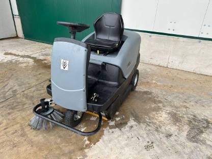 Kärcher Kehrmaschine RM 100/100 R G