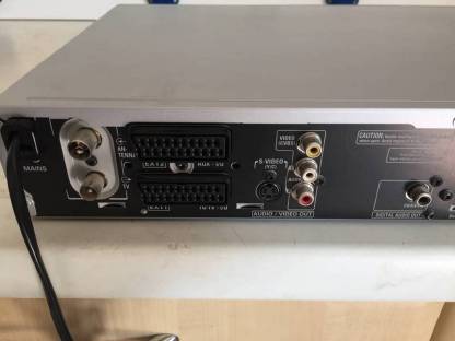 Bild 2:Philips DVDR 3305 DVD-Rekorder silber