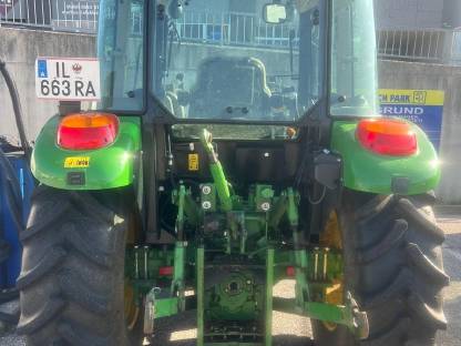 Bild 4:Verkaufe John Deere 5058e mit Hauer-Frontlader