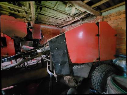 Deutz Rundballenpresse GP220