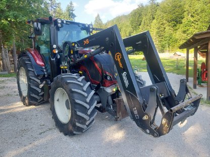 Valtra N 114E