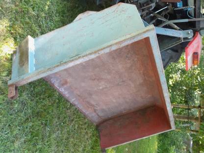 Bild 3:Heckschaufel/Hecklade