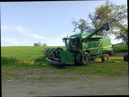 Mähdrescher John Deere 2256 Hillmaster