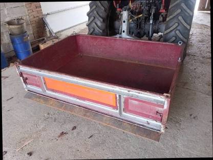 Bild 2:Kippmulde / Heckschaufel hydr.
