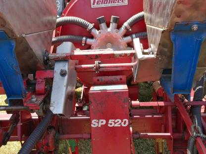 Bild 3:Einzelkorn-Sähmaschine SP 520