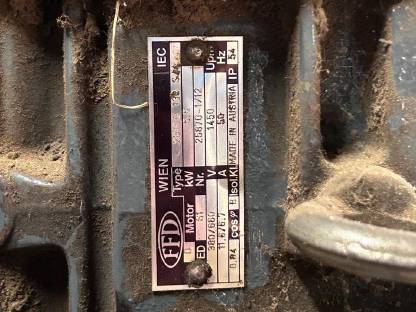 Bild 3:Hydraulikaggregat Entmistung