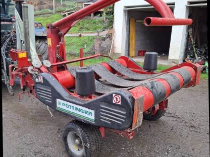 Pöttinger G400 Wickelmaschine