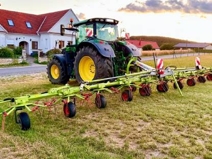 Bild 9:CLAAS Volto 1100 - Zetter, Heuwender, Kreisler, Kreiselheuer
