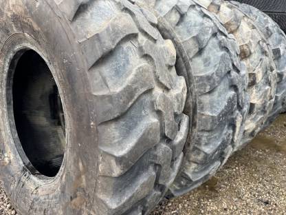 Bild 3:Reifen 405/70R20 Dunlop SP T9 für Dumper Radlader