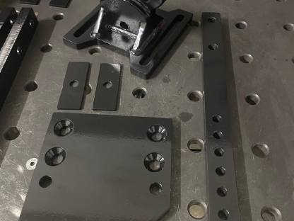 Bild 2:Kotflügelhalter