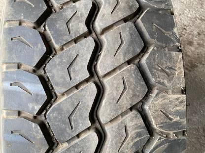 Bild 2:APlus Reifen 445/65R22,5