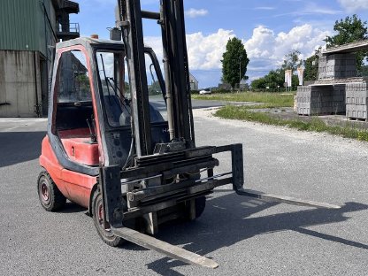 Linde H25D-03 - 2.500 kg, verstellbare Zinken