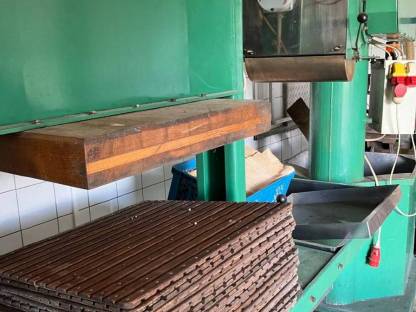 Bild 2:VORAN Obstpresse