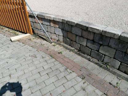 Bild 3:Suche Tegula Mauersteine