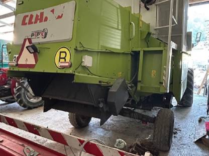 Bild 3:Claas Dominator 150