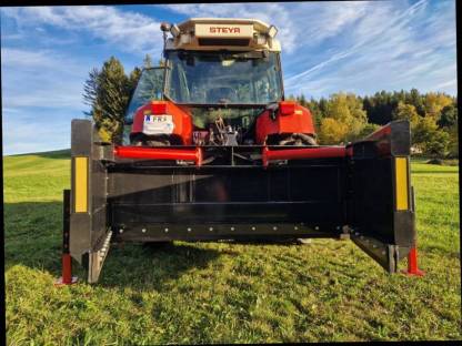 Bild 3:Maisschild/Flächenschieber