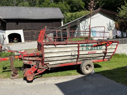 Bild 2:Ladewagen Pöttinger Trend Junior 2