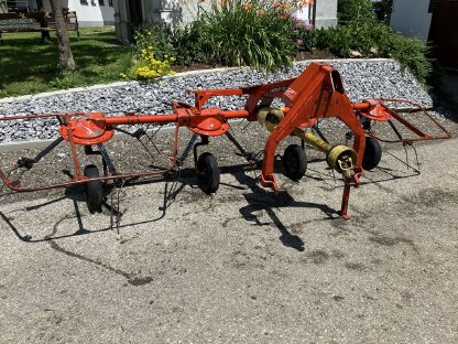 Deutz-Fahr Kreiselheuer KH400