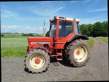 Traktor Schlepper Bulldog IHC 745 XL