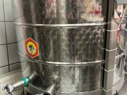 Bild 5:Elektrische Honigschleuder Fritz für 12 Zanderwaben