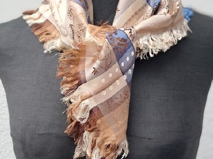 Bild 2:Seiden Trachtentuch braun/blau/beige - beidseitig tragbar