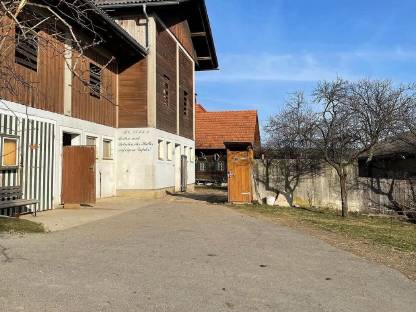 Bild 2:Einstellplätze frei