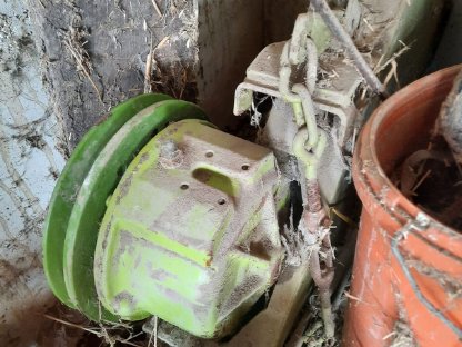 Bild 2:Messerantrieb und Rapstrenner für CLAAS Mähdrescher