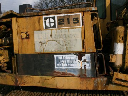 Bild 3:Kettenbagger CAT 215
