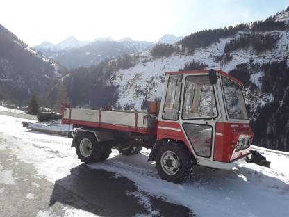 Dreiseitenkipper Lindner 3500, kurzer Radstand