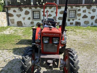 Bild 2:Schanzlin Gigant 300 B, seltener Weinbautraktor