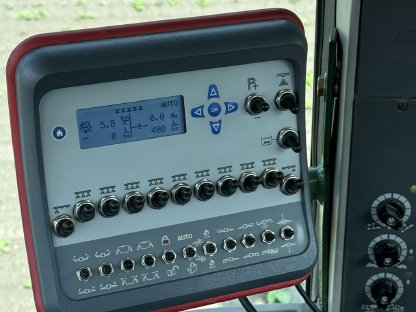 Bild 6:Kverneland Feldspritze ixter B10