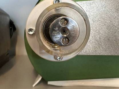 Bild 2:Abisolier- und Verdrillmaschine Aston 20U Schaltschrankbau