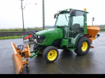 2011 John Deere 2720