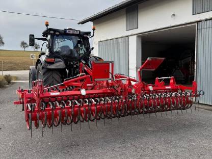 Bild 6:Verleihe 5 m Kreiselegge und 4 m Vibrostar