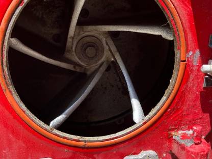 Bild 8:Laubsauger und Häcksler