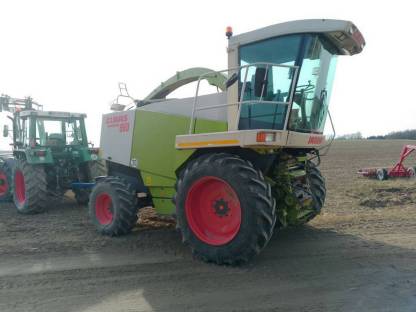 Bild 2:Schlachte Claas Jaguar 840 Allrad Typ 491