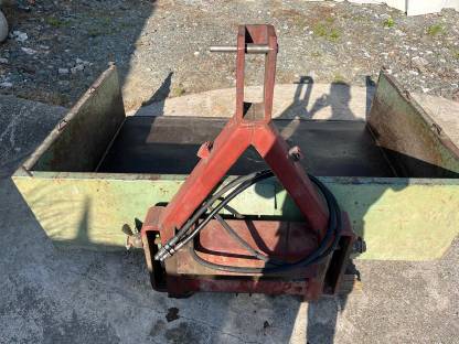 Bild 2:Brantner Kippmulde