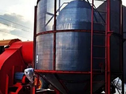 Bild 4:Pedrotti Getreidetrockner 12 t, Gas- und Ölbrenner