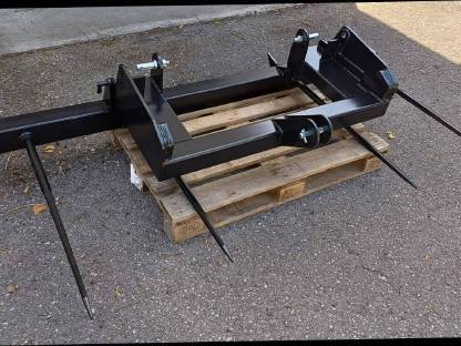 Bild 3:Ballengabel Doppelspießer Ballenspießer Klappbar Haueraufnahme