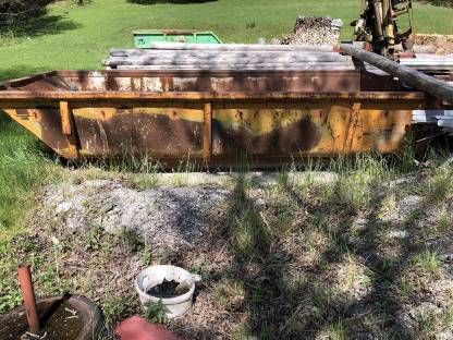 Bild 2:Seilmulden, Abrollcontainer, Hakenlift