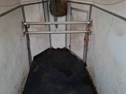 Bild 4:Pferdeanhänger Blomert