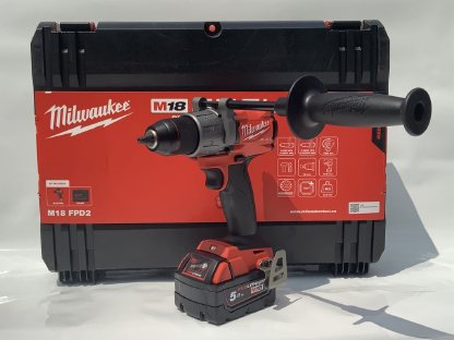 Milwaukee Akku-Kraftschrauber mit 135 Nm und Akku, Neu M18FPD2