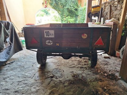 Bild 3:Traktor Einachsanhänger mit Bremse