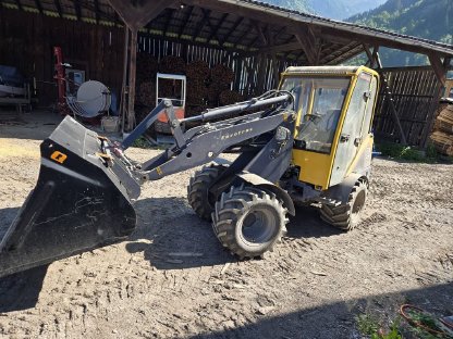 Bild 2:Eurotrac W12 CS