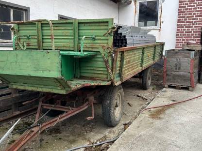 Bild 2:Brantner 2-Seiten-Kipper