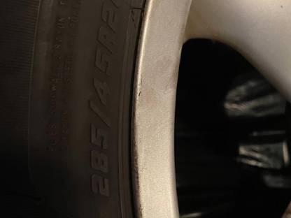 Bild 6:Lorinser Alufelgen