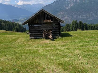 Bild 4:Rundholzbalken von Feldstadl